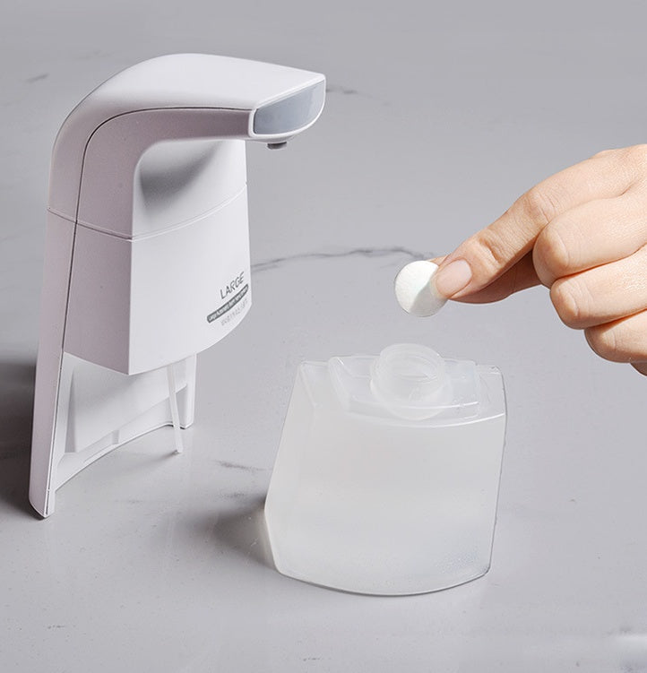 Automatic induction hand sanitizer